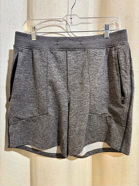 lululemon Women's Athletic Shorts Gray Size Large Like New